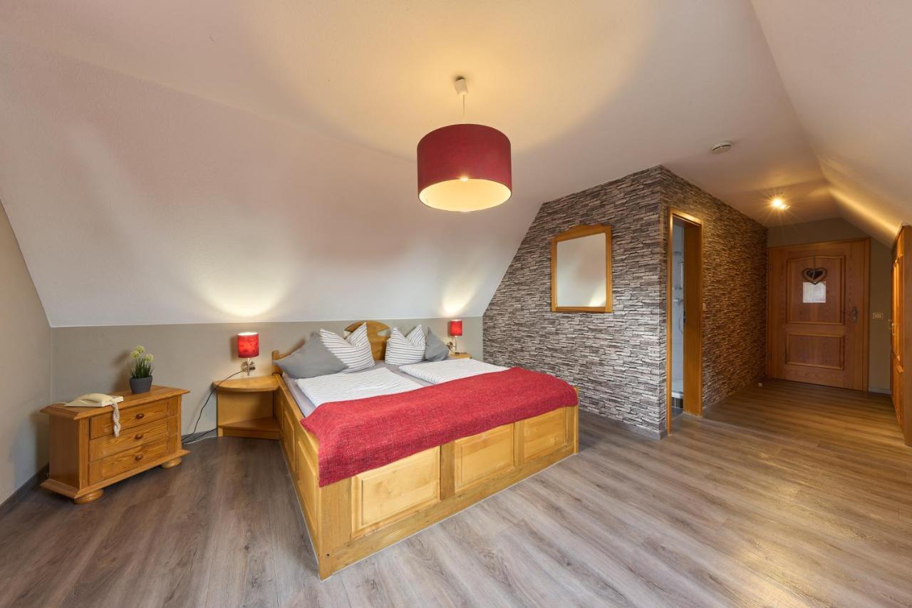 Landhotel Brauner Hirsch Kammerforst Ngoại thất bức ảnh