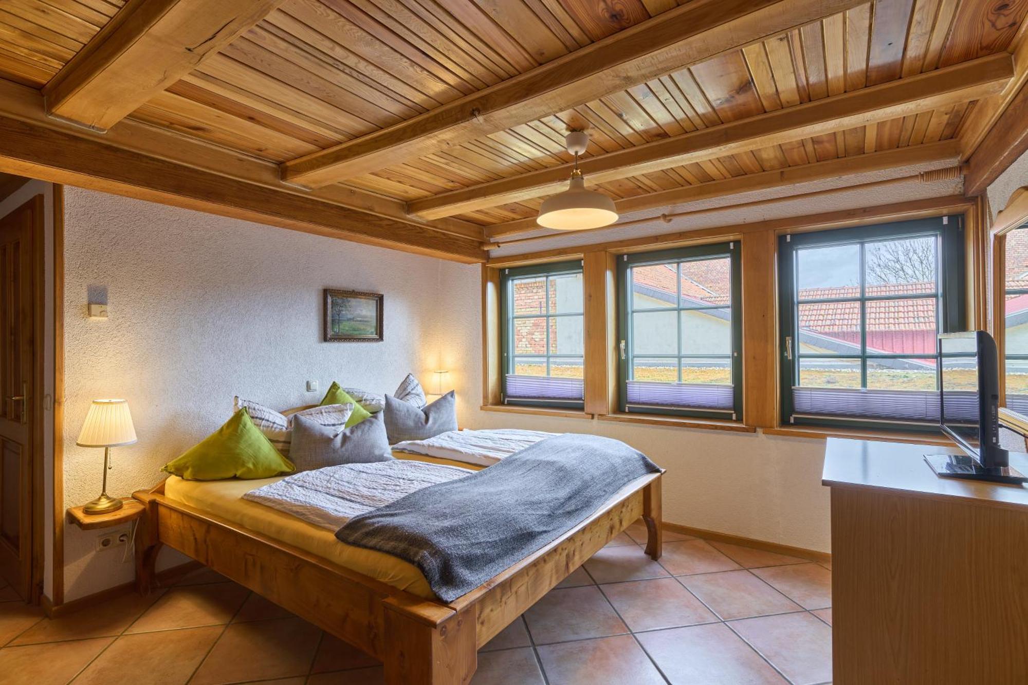 Landhotel Brauner Hirsch Kammerforst Phòng bức ảnh